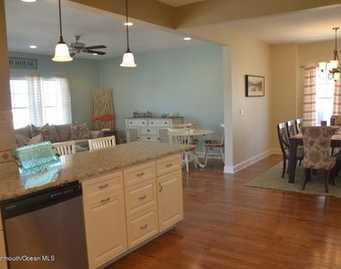 23 Parkway - Photo Thumbnail 28