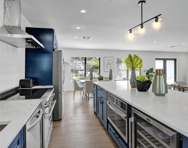 5501 Ne 18th Terrace - Photo Thumbnail 38