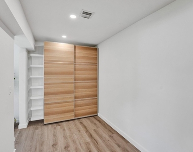 5501 Ne 18th Terrace - Photo Thumbnail 35