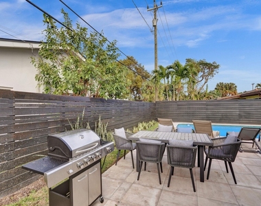 5501 Ne 18th Terrace - Photo Thumbnail 47