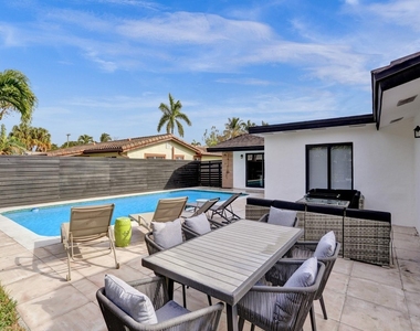 5501 Ne 18th Terrace - Photo Thumbnail 27