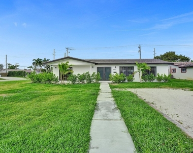 5501 Ne 18th Terrace - Photo Thumbnail 43