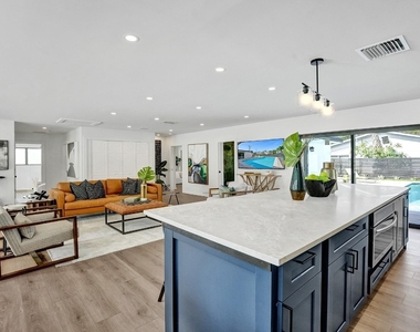 5501 Ne 18th Terrace - Photo Thumbnail 39
