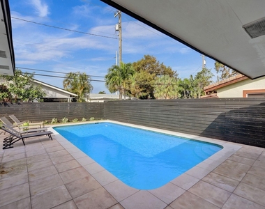 5501 Ne 18th Terrace - Photo Thumbnail 51