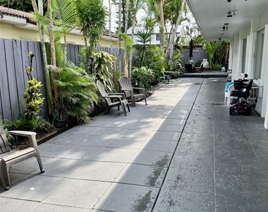 2918 N Ocean Blvd - Photo Thumbnail 3