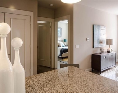 908 N Bishop Avenue - Photo Thumbnail 3
