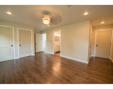3553 Mission Street - Photo Thumbnail 9