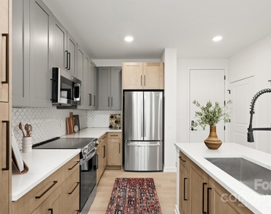 10500 Midway Park Drive - Photo Thumbnail 14
