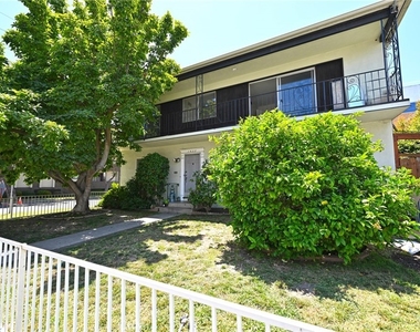 11063 Ohio Avenue - Photo Thumbnail 4