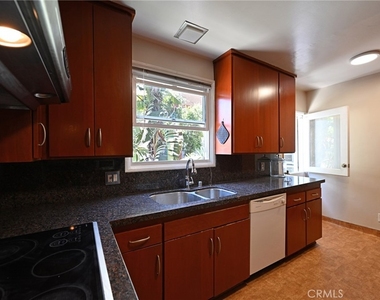 11063 Ohio Avenue - Photo Thumbnail 23