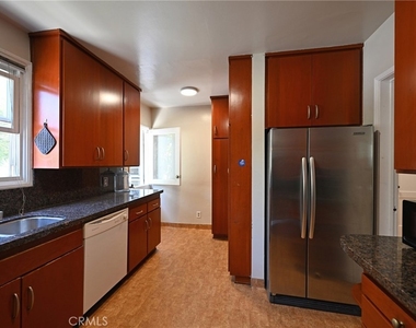 11063 Ohio Avenue - Photo Thumbnail 24