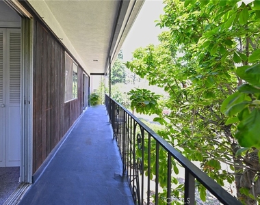 11063 Ohio Avenue - Photo Thumbnail 8