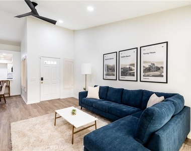216 Desert Falls Drive East - Photo Thumbnail 39