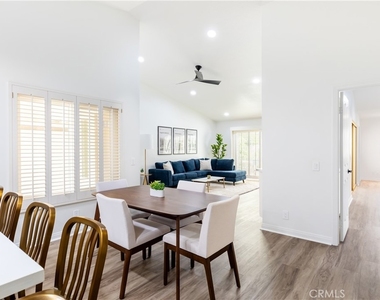 216 Desert Falls Drive East - Photo Thumbnail 8