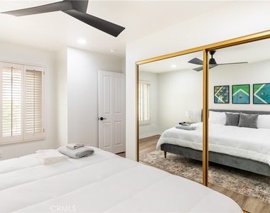 216 Desert Falls Drive East - Photo Thumbnail 18