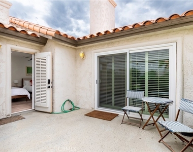 216 Desert Falls Drive East - Photo Thumbnail 32