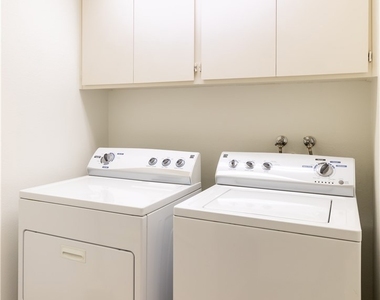 216 Desert Falls Drive East - Photo Thumbnail 31