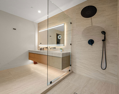 4740 Sunnyslope Avenue - Photo Thumbnail 41
