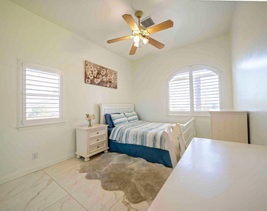 17833 Wildridge Lane - Photo Thumbnail 10