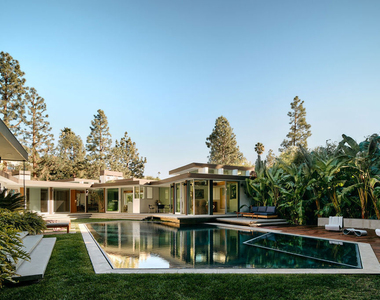 1061 Loma Vista Drive - Photo Thumbnail 12