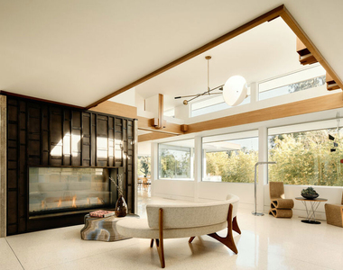 1061 Loma Vista Drive - Photo Thumbnail 9