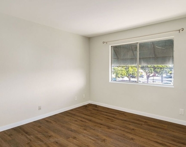 1342 Harvard Street - Photo Thumbnail 10
