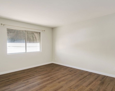 1342 Harvard Street - Photo Thumbnail 13