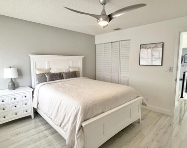 218 Old Meadow Way - Photo Thumbnail 23