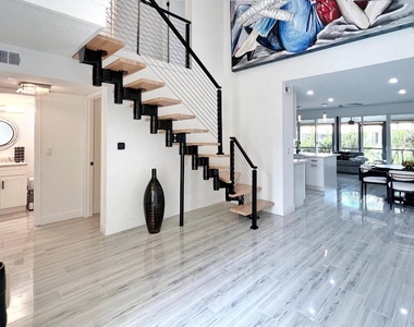 218 Old Meadow Way - Photo Thumbnail 3