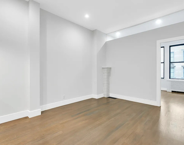121 Madison Avenue - Photo Thumbnail 3