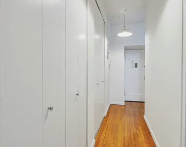 121 Madison Avenue - Photo Thumbnail 4
