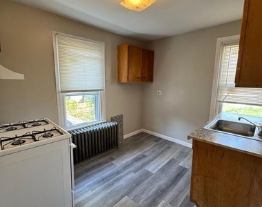 2106 W 4th Street - Photo Thumbnail 2