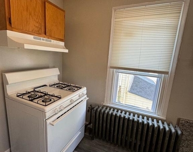 2106 W 4th Street - Photo Thumbnail 1