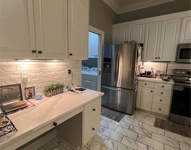 2661 Lockwood Drive - Photo Thumbnail 3