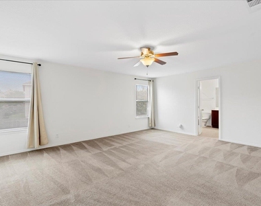 142 Rummel Drive Dr - Photo Thumbnail 11