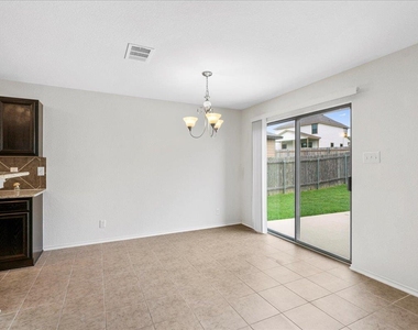 142 Rummel Drive Dr - Photo Thumbnail 6