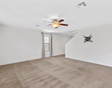 142 Rummel Drive Dr - Photo Thumbnail 10