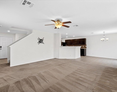 142 Rummel Drive Dr - Photo Thumbnail 4