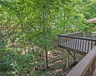 2078 Linden Avenue - Photo Thumbnail 15