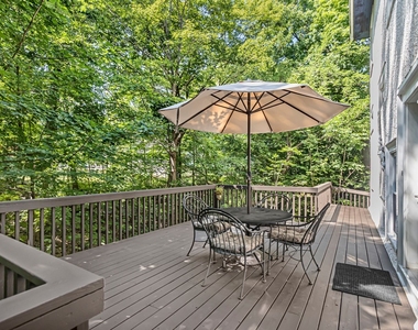 2078 Linden Avenue - Photo Thumbnail 18