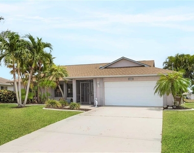 618 Archer Parkway W - Photo Thumbnail 3