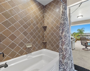 1327 Se 17th Street - Photo Thumbnail 15