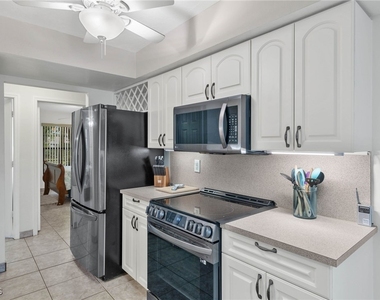 1327 Se 17th Street - Photo Thumbnail 23