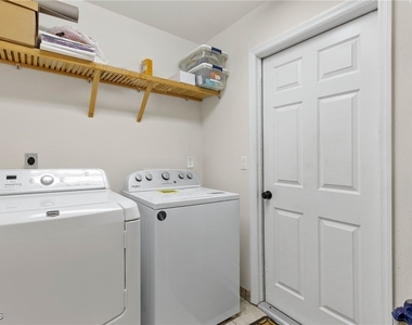 1327 Se 17th Street - Photo Thumbnail 25