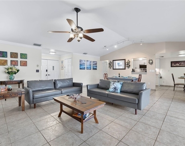 1327 Se 17th Street - Photo Thumbnail 19