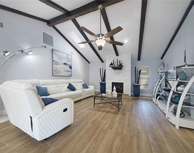 2633 Se 19th Place - Photo Thumbnail 14