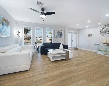 2633 Se 19th Place - Photo Thumbnail 13