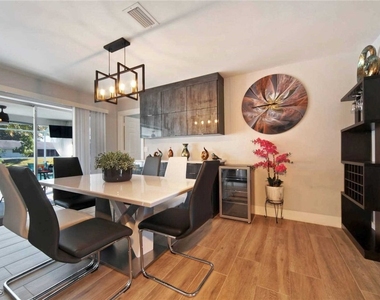 2633 Se 19th Place - Photo Thumbnail 5