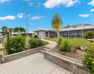 5240 Sw 2nd Place - Photo Thumbnail 27