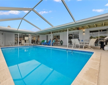5240 Sw 2nd Place - Photo Thumbnail 24